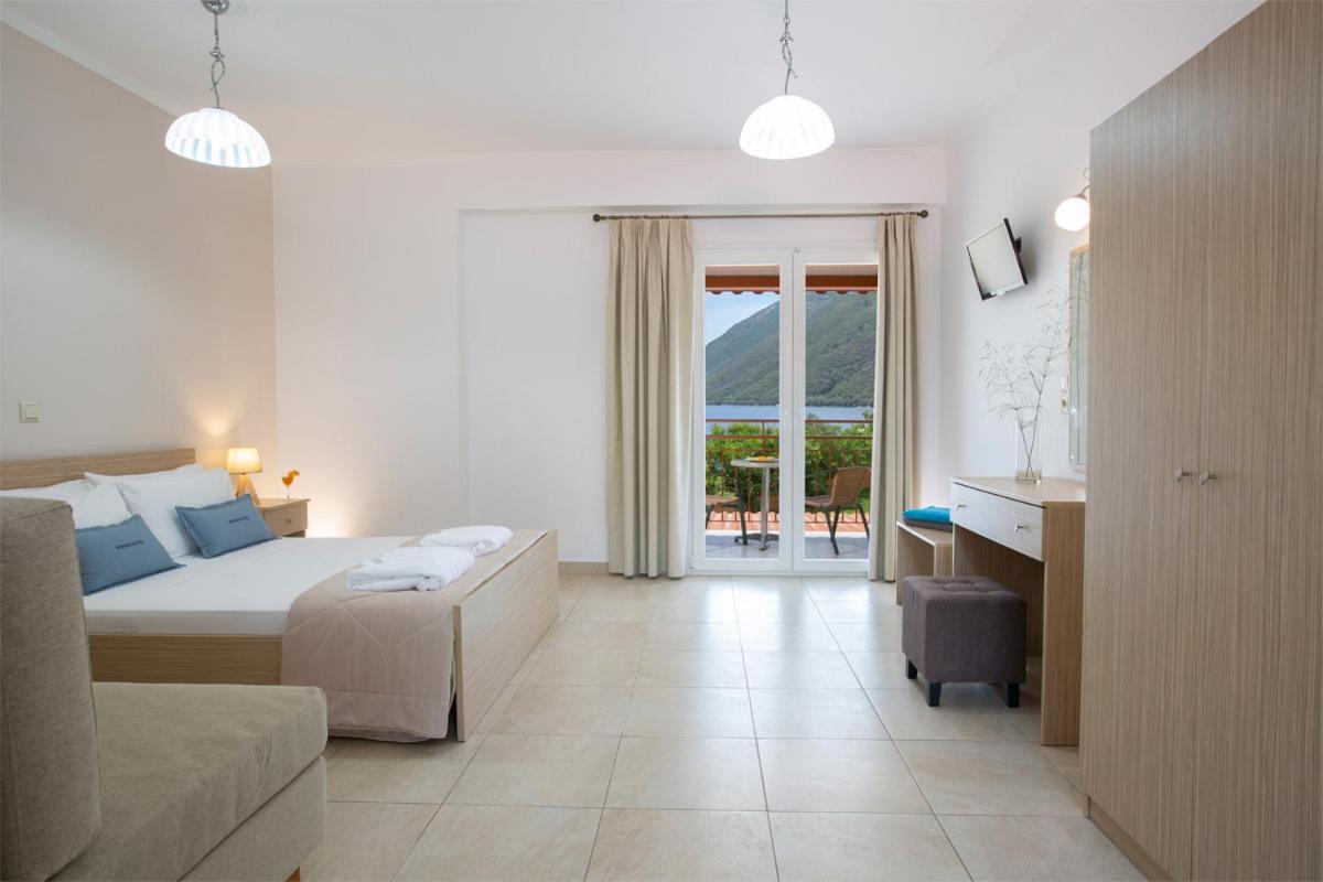 Menes Hotel Geni  ภายนอก รูปภาพ